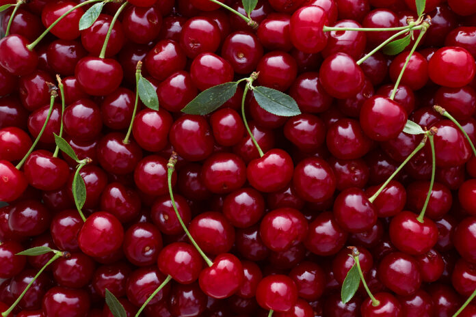 35% less risk of joint pain! Amazing benefit of eating cherries