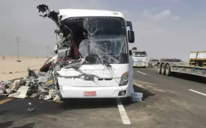 سعودی عرب میں عمرہ زائرین کی بس حادثے کا شکار، 5 پاکستانی جاں بحق
