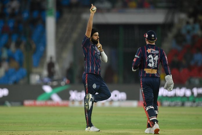 پی ایس ایل؛ کنگز کے آل راؤنڈر عامر جمال پر جرمانہ عائد، مگر وجہ کیا بنی؟