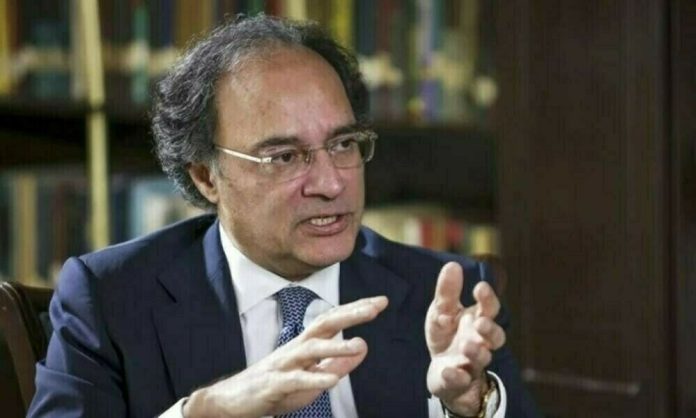 سول و ملٹری تنخواہوں پر فیصلہ زیر غور ہے، تنخواہ دار طبقے پر ٹیکس کم کرنے کیلئے اقدامات جاری ہیں: وزیر خزانہ