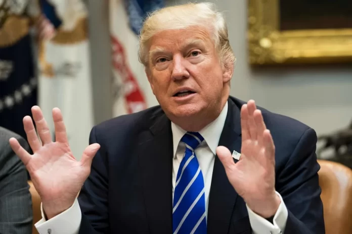 پاکستان اور بھارت کے ساتھ مل کر مسئلہ کشمیر کا حل نکالنے کی کوشش کروں گا: ٹرمپ کا بیان