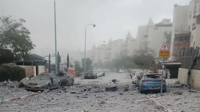 جنگ بندی سے قبل ایران کا اسرائیل پر میزائلوں سے وار، 4 ہلاک، کئی زخمی