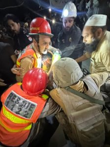 پاک فوج نے سوات میں زمرد کی کان میں پھنسے مزدوروں کو کامیابی سے ریسکیو کر لیا