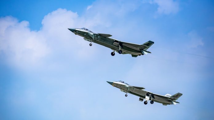 آبنائے سوشیما پر چینی J-20 کی پرواز، جدید امریکی و جاپانی ریڈار سسٹمز بھی سراغ نہ لگا سکے