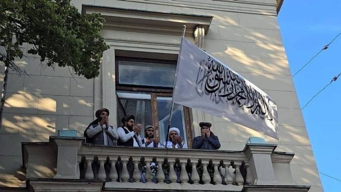 طالبان نے غیر اخلاقی سرگرمیوں کو روکنے کے نام پر فائبر آپٹک انٹرنیٹ پر پابندی لگا دی