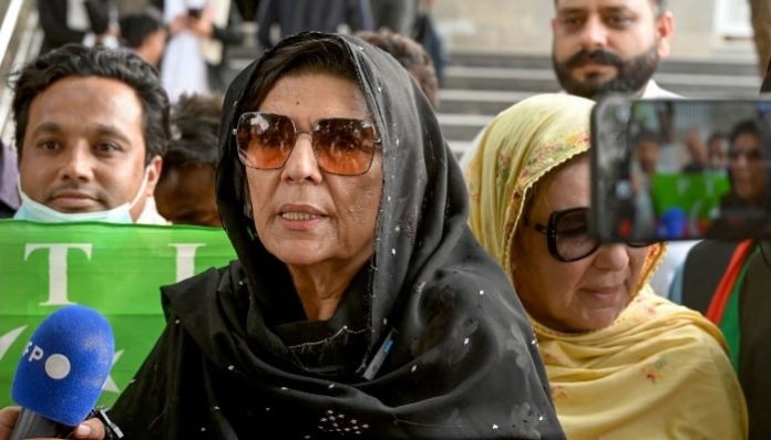 علیمہ خان کے تیسری مرتبہ ناقابلِ ضمانت وارنٹ گرفتاری جاری، عدالت کا گرفتاری کا حکم