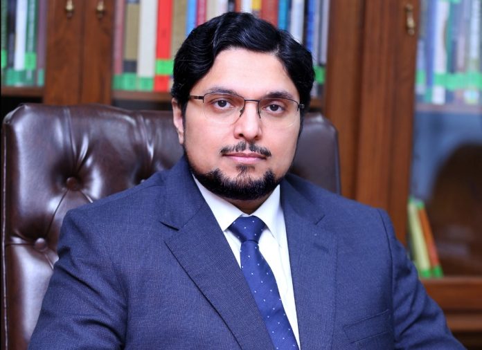 How can Pakistan be lifted out of poverty