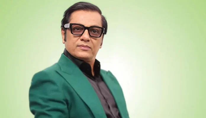 کراچی کی خستہ حال سڑکوں پر گاڑی چلانا بہادری ہے، چالان نہیں انعام ملنا چاہیے: نبیل ظفر