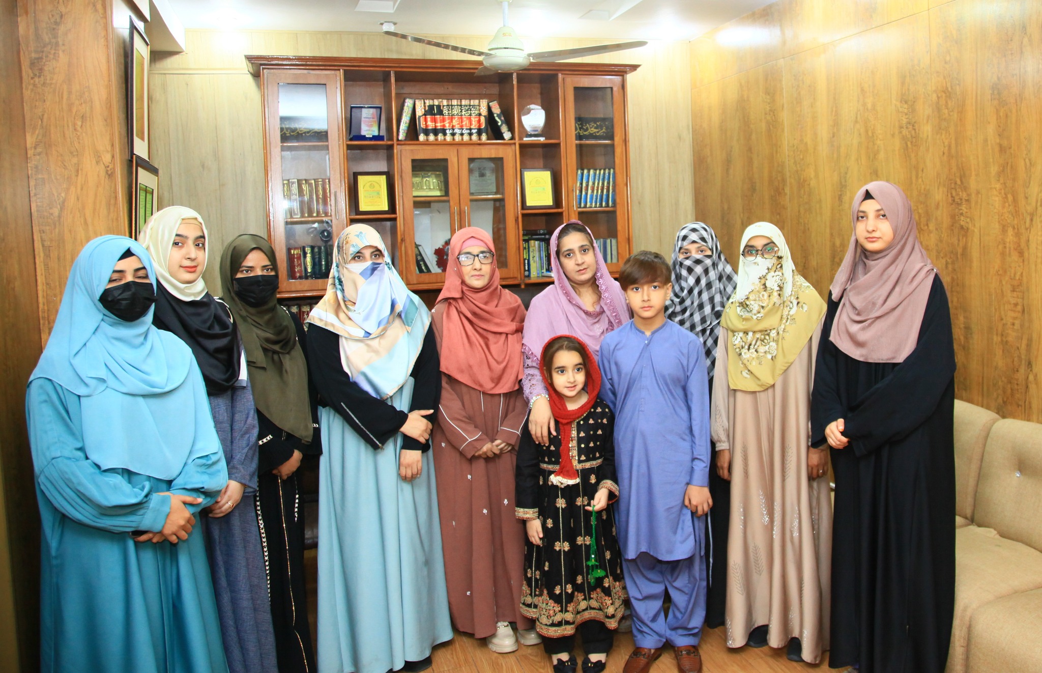 زرتاشہ کاشف کی منہاج القرآن انٹرنیشنل آمد، پروفیسر ڈاکٹر حسین قادری سے ملاقات