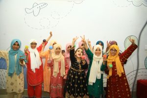 زرتاشہ کاشف کی منہاج القرآن انٹرنیشنل آمد، پروفیسر ڈاکٹر حسین قادری سے ملاقات