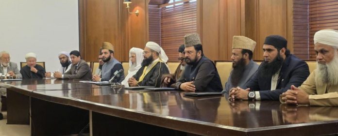 Remove obstacles to opening bank accounts, says Muttahida Madrasah Council