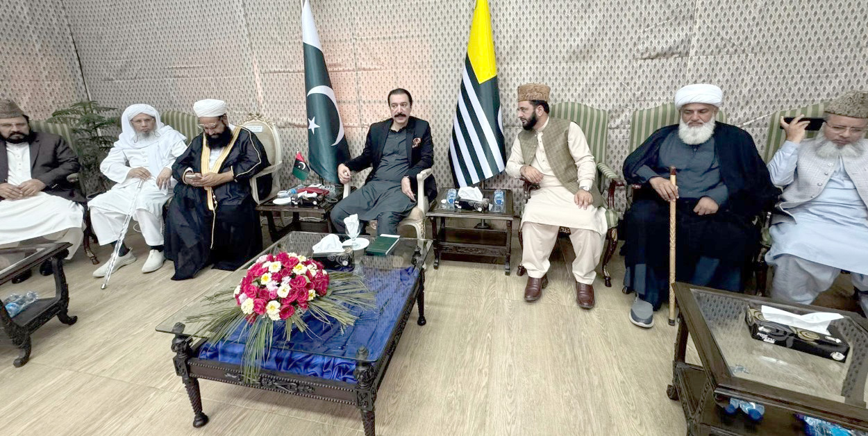 ڈاکٹر میر آصف اکبر قادری کی آزاد جموں و کشمیر کے وزیراعظم سے ملاقات