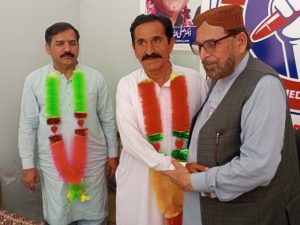 سردار شاکر خان مزاری کا محمد پور دیوان پریس کلب کا دورہ، نو منتخب عہدیداران کو مبارکباد