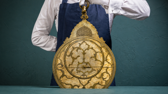 لاہور میں تیار نایاب فلکیاتی کمپیوٹر لندن میں نیلامی کیلئے پیش، قیمت کروڑوں میں