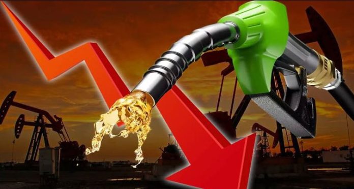 Ceasefire agreement signed, petroleum products likely to become cheaper in Pakistan